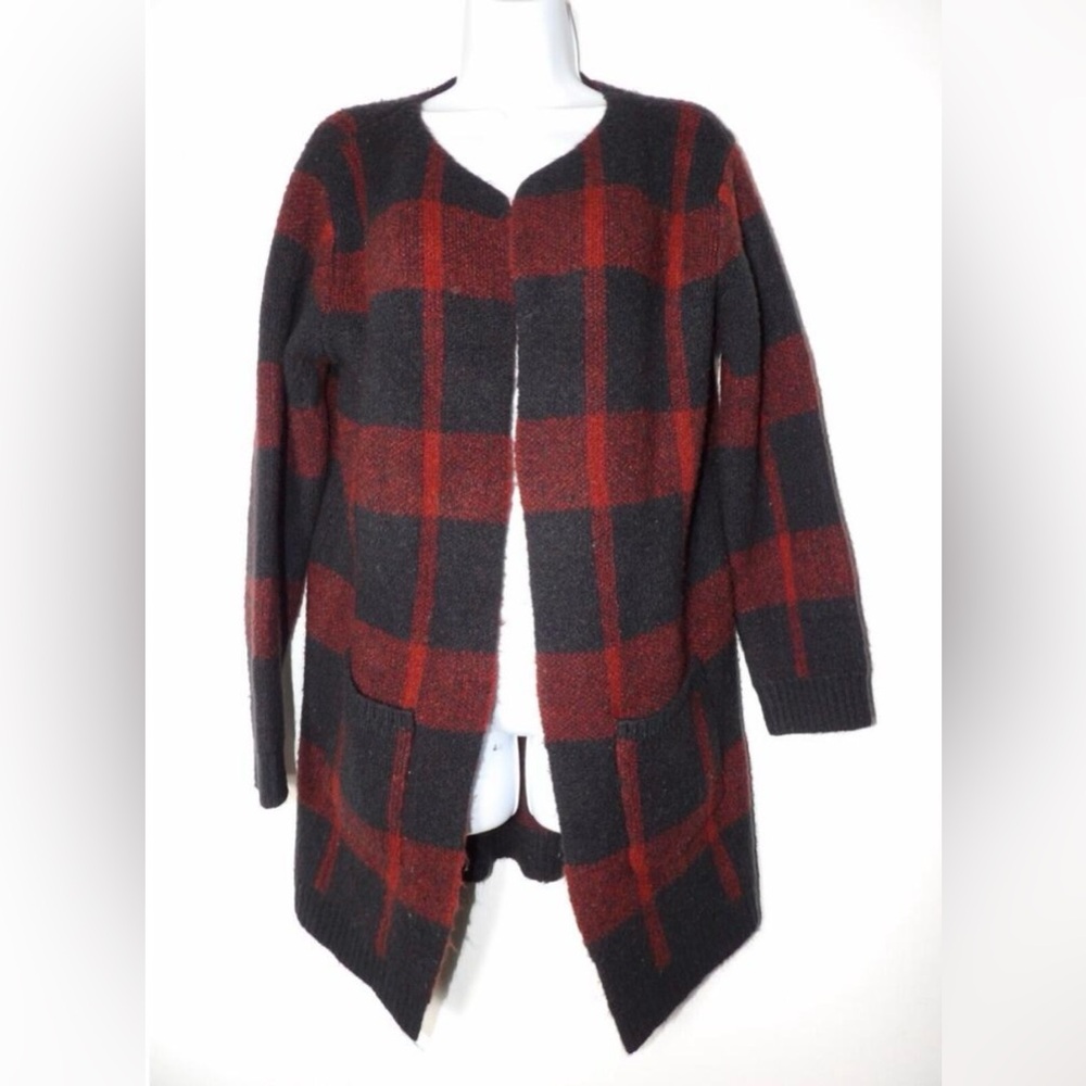 Dress Forum Black Red Plaid Knit Sweater